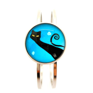 Bracelet chat noir sur fond bleu
