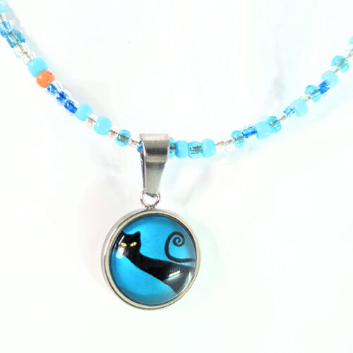 Collier perles rocaille pendentif Chat noir sur fond bleu collier en perles de rocaille femme La Manche Miniature pendentif chat bleu