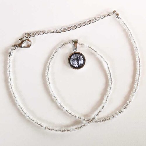 Collier perles rocaille pendentif Arbre de vie collier en perles de rocaille femme La Manche Miniature pendentif spirituel spiritualité arbre de vie