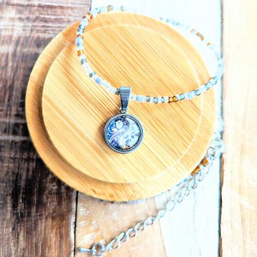 Collier perles rocaille pendentif roses yin-yang marron beige collier en perles de rocaille femme La Manche Miniature pendentif spirituel spiritualité arbre de vie